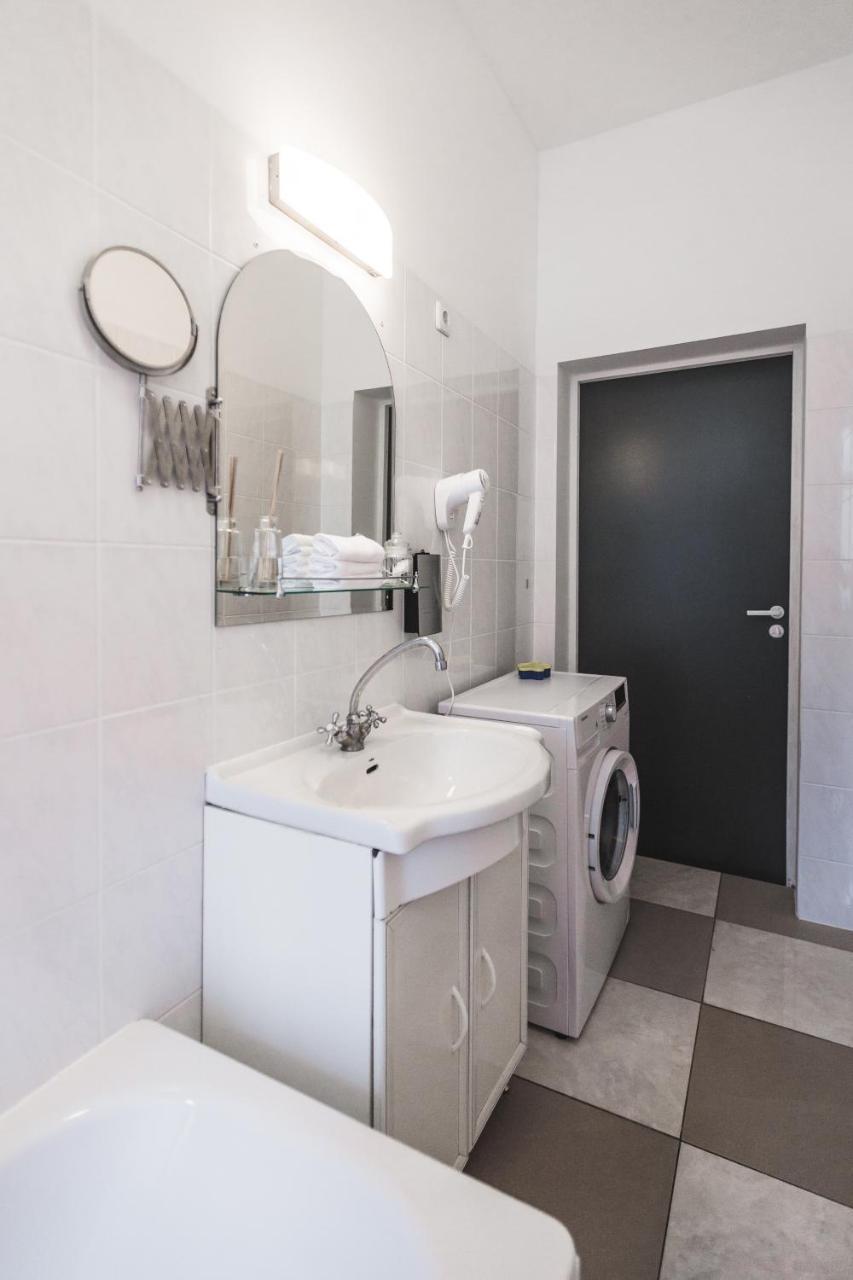 Bearsleys Archers Apartments Riga Kültér fotó
