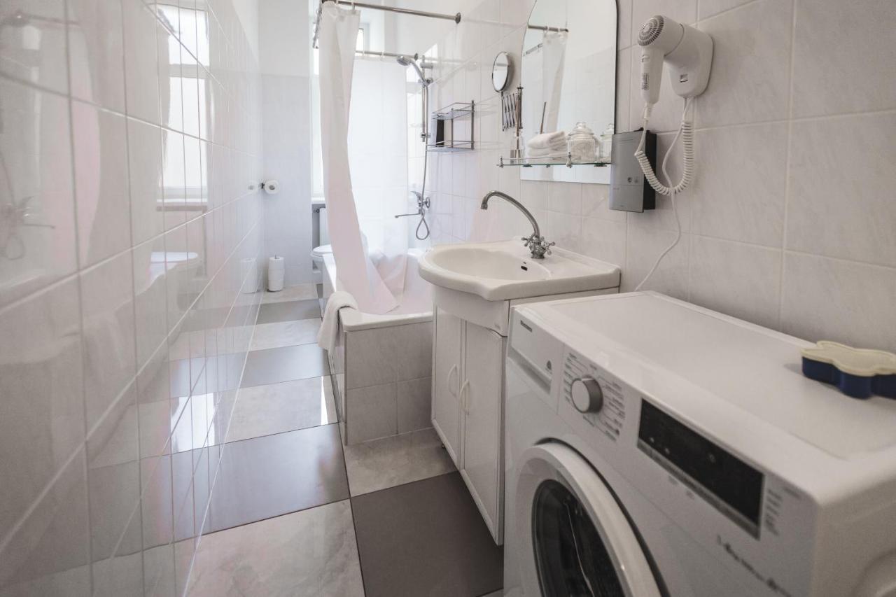 Bearsleys Archers Apartments Riga Kültér fotó